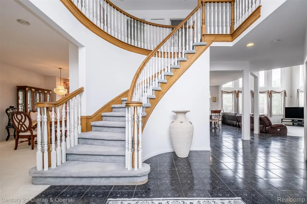 3021 Chinaberry Court Sterling Heights City MI 48314