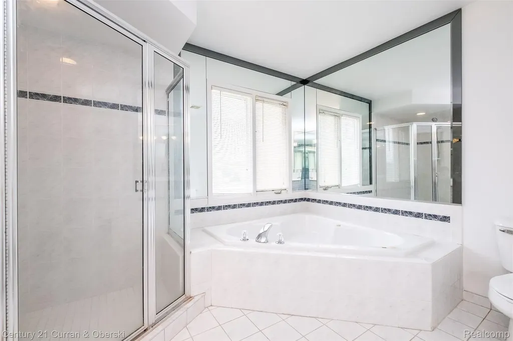 3021 Chinaberry Court Sterling Heights City MI 48314