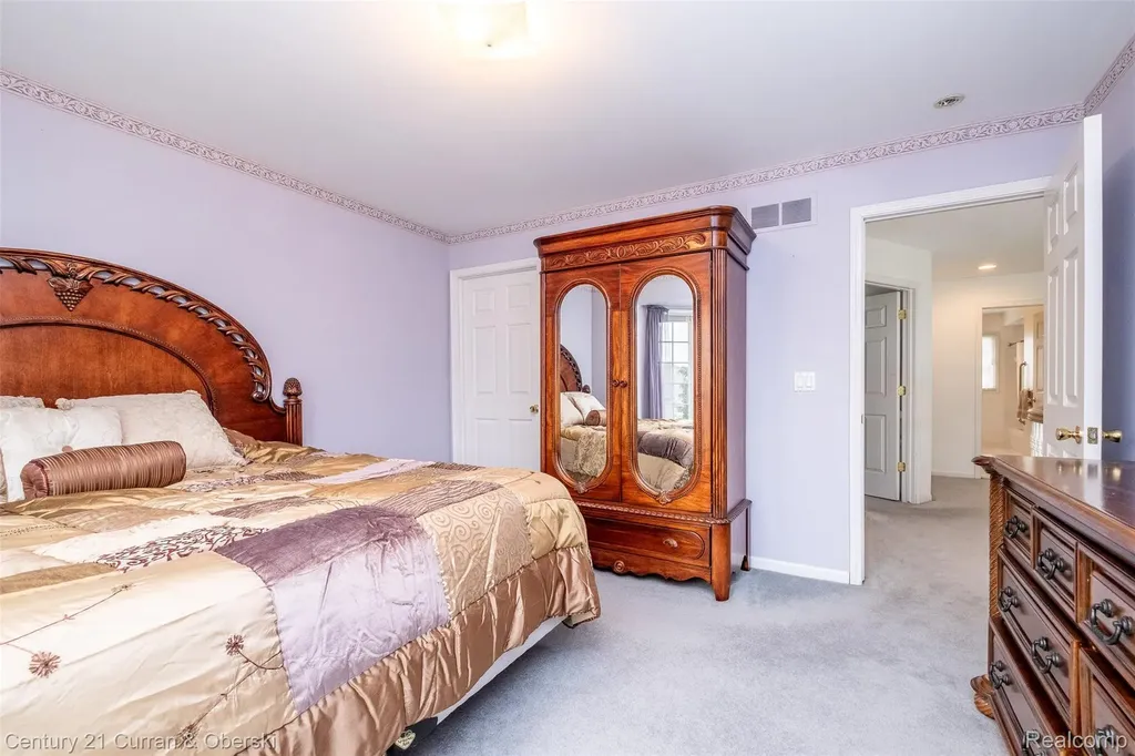 3021 Chinaberry Court Sterling Heights City MI 48314