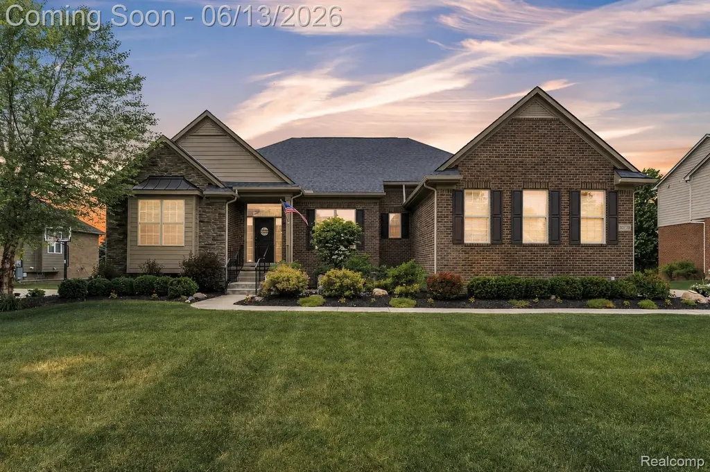 Lyon Charter Township MI, 23719 Stoneleigh Drive
