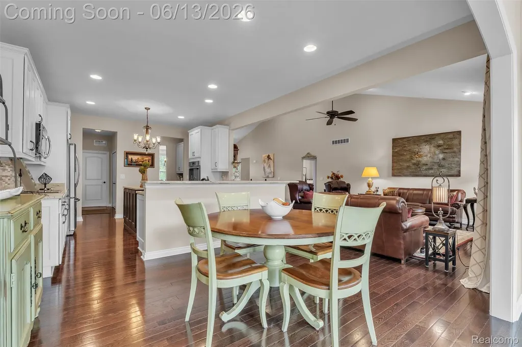 23719 Stoneleigh Drive Lyon Charter Township MI 48178