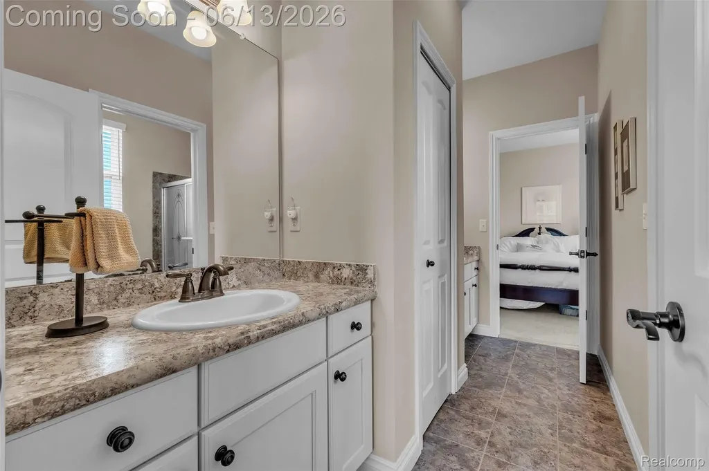 23719 Stoneleigh Drive Lyon Charter Township MI 48178