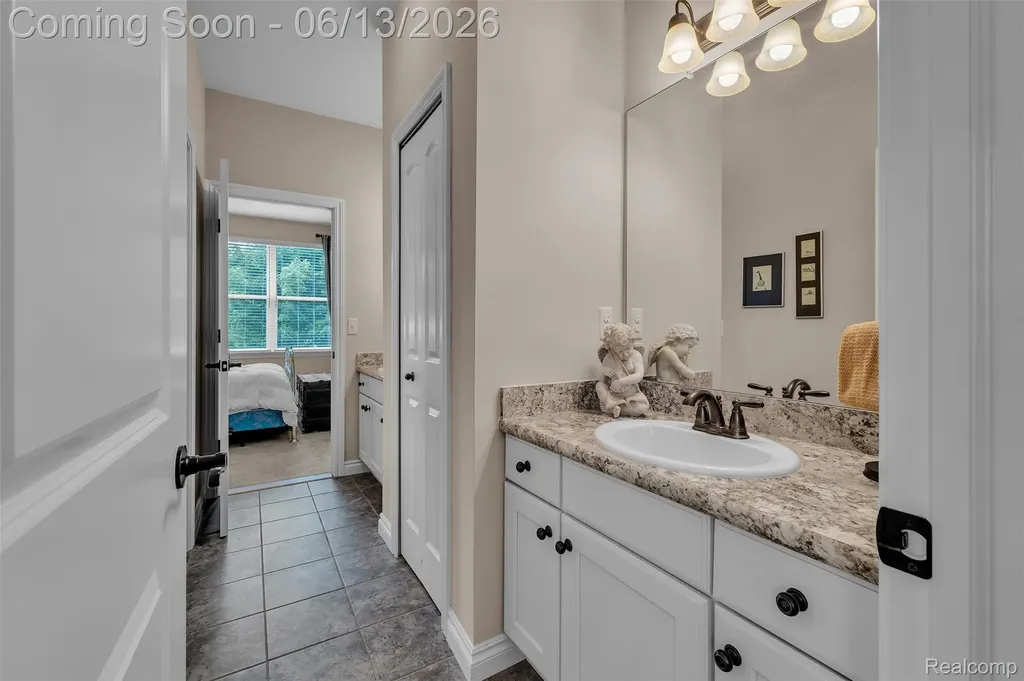 23719 Stoneleigh Drive Lyon Charter Township MI 48178