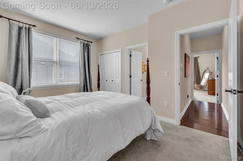 23719 Stoneleigh Drive Lyon Charter Township MI 48178