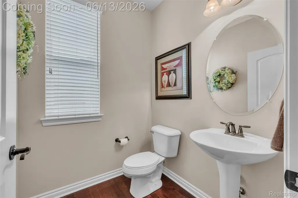 23719 Stoneleigh Drive Lyon Charter Township MI 48178