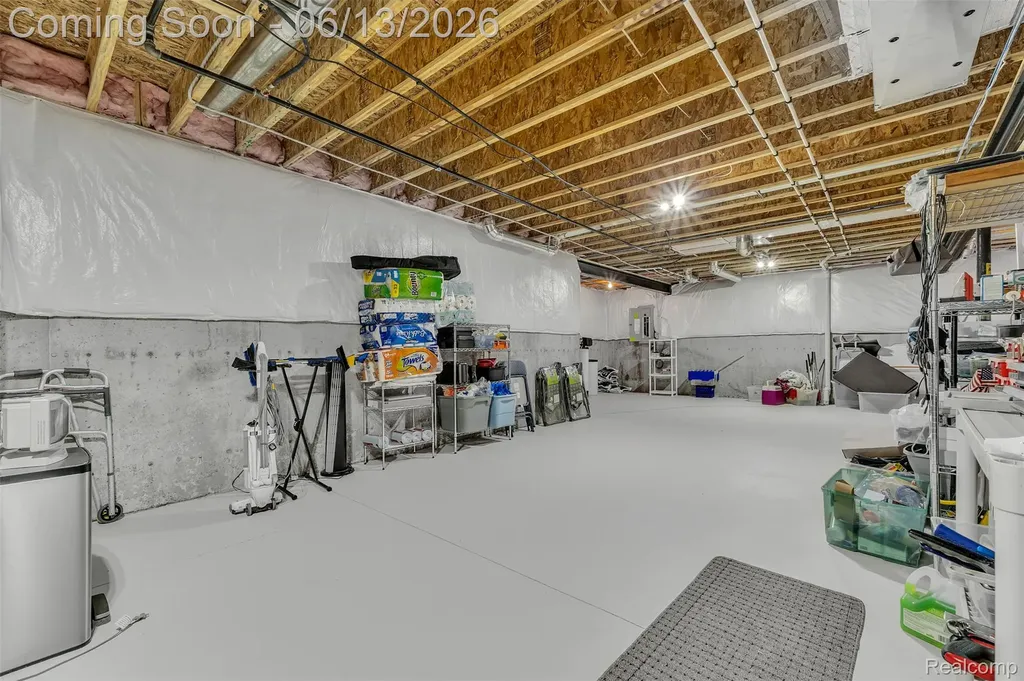 23719 Stoneleigh Drive Lyon Charter Township MI 48178