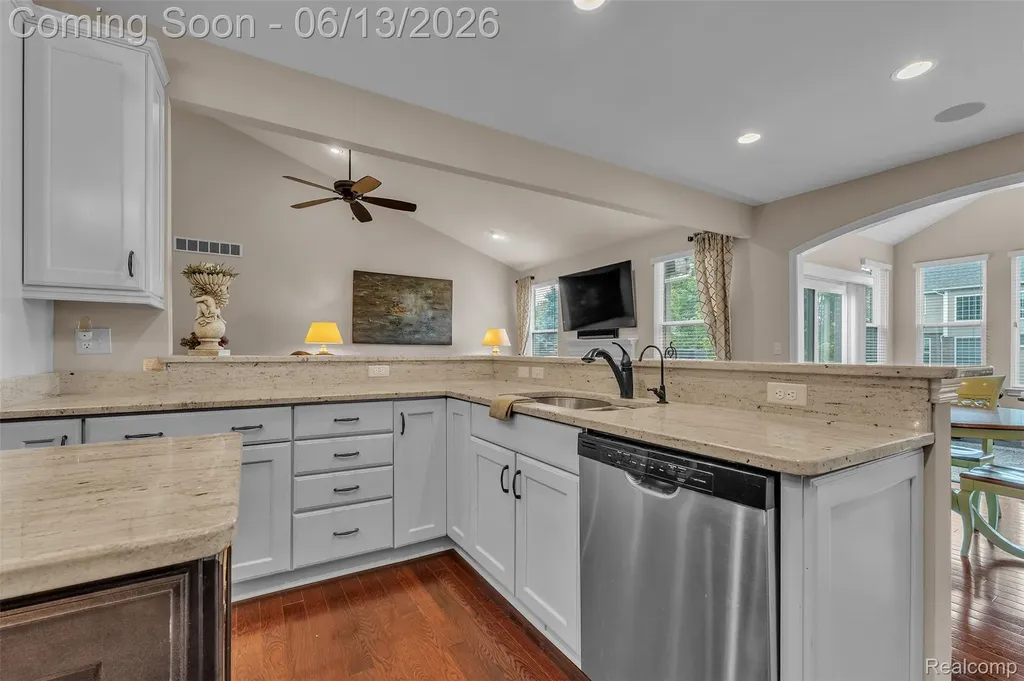 23719 Stoneleigh Drive Lyon Charter Township MI 48178