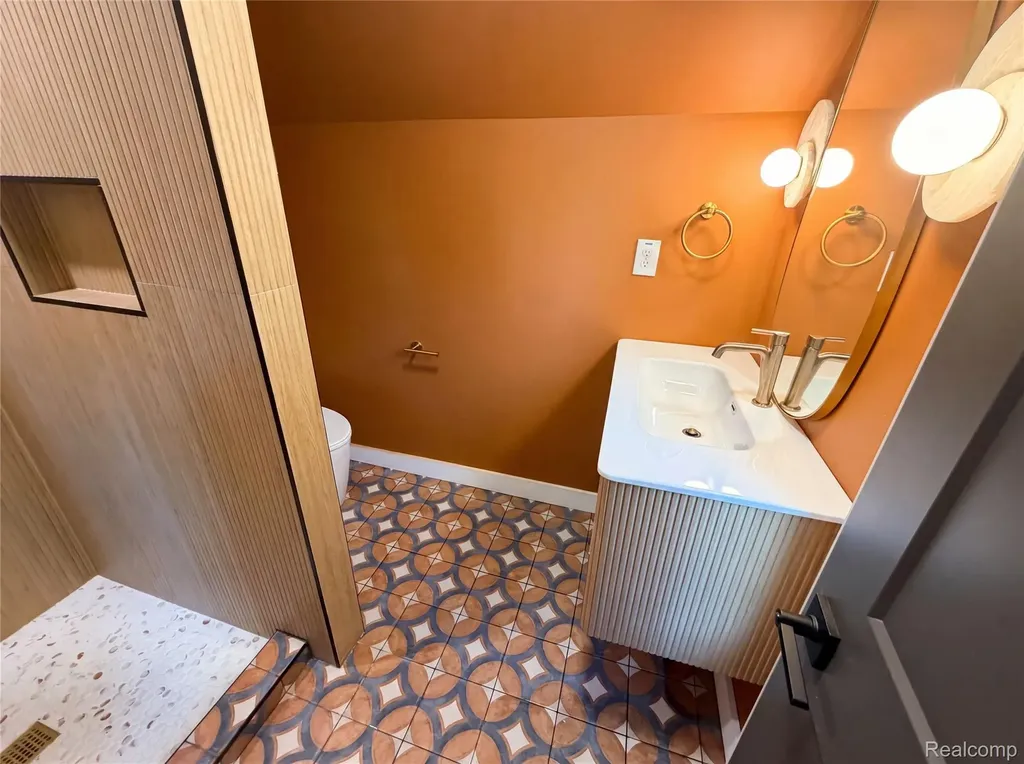 492 Algene Street Lake Orion Village MI 48362