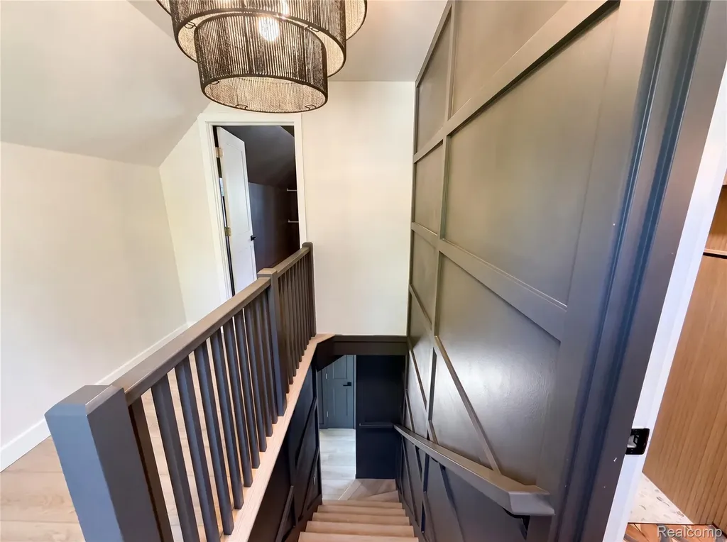 492 Algene Street Lake Orion Village MI 48362