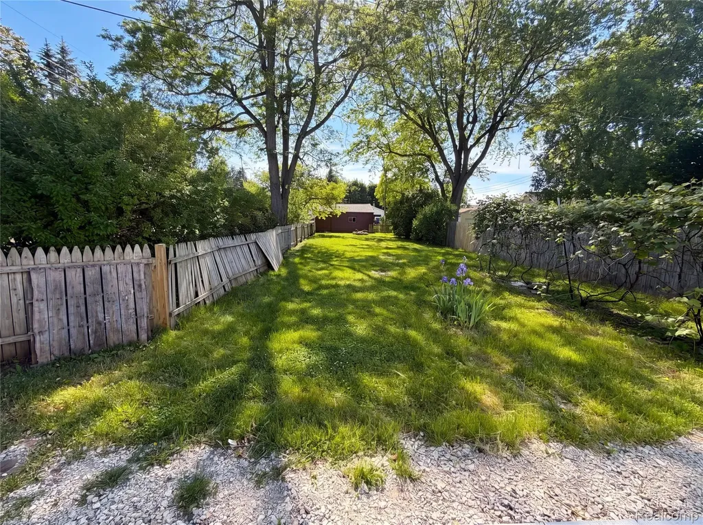 492 Algene Street Lake Orion Village MI 48362