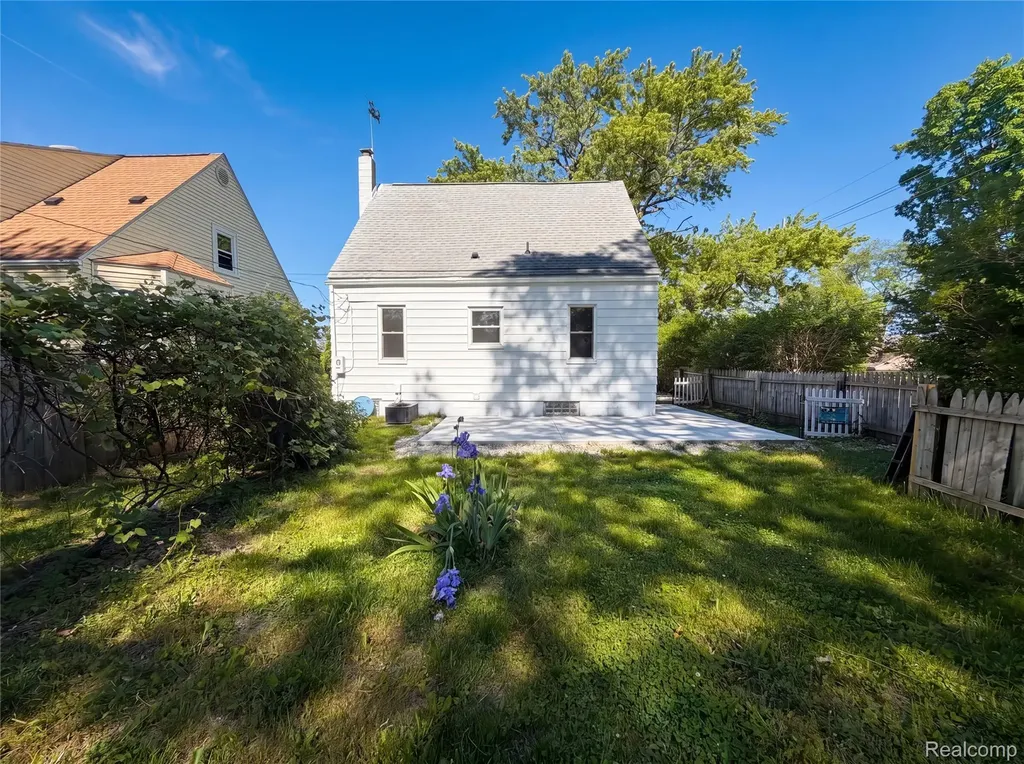 492 Algene Street Lake Orion Village MI 48362