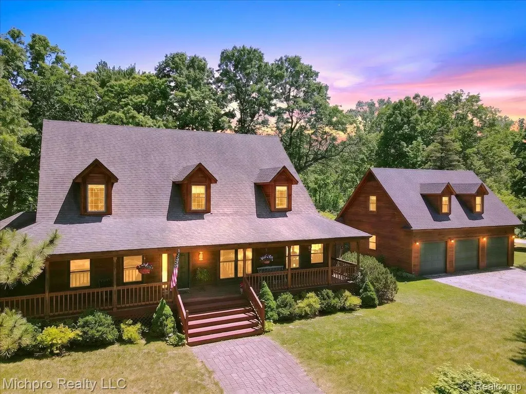670 Green Creek Lane Brandon Charter Township MI 48371