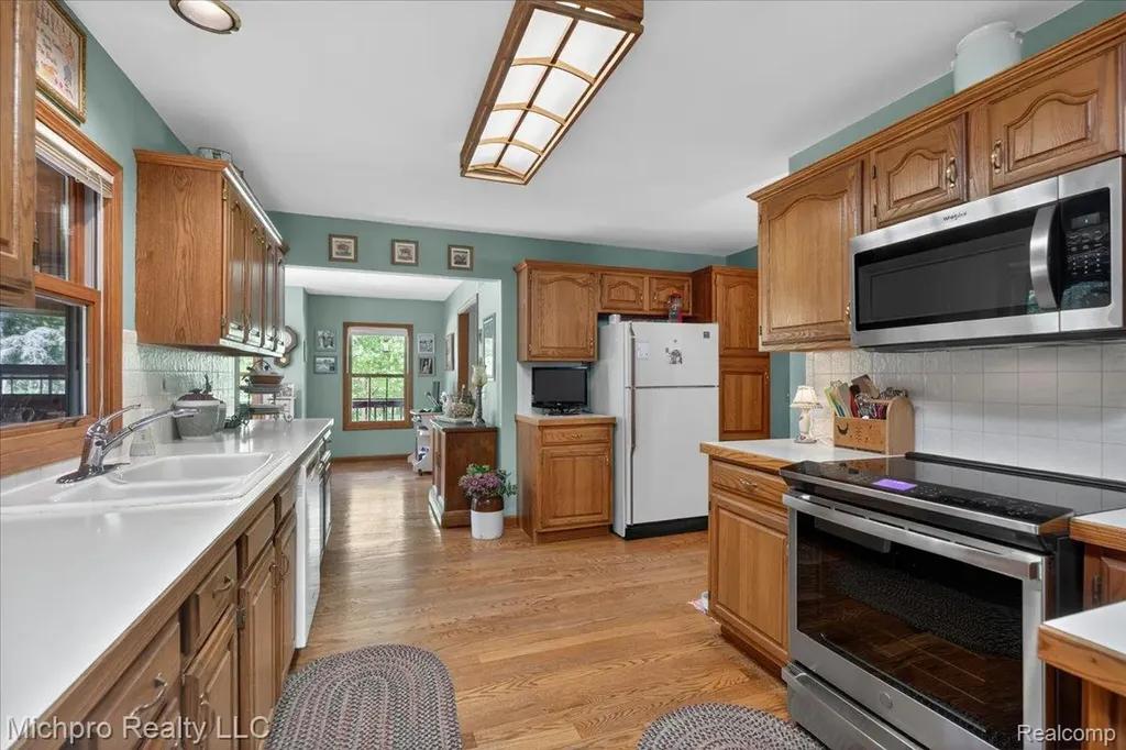 670 Green Creek Lane Brandon Charter Township MI 48371