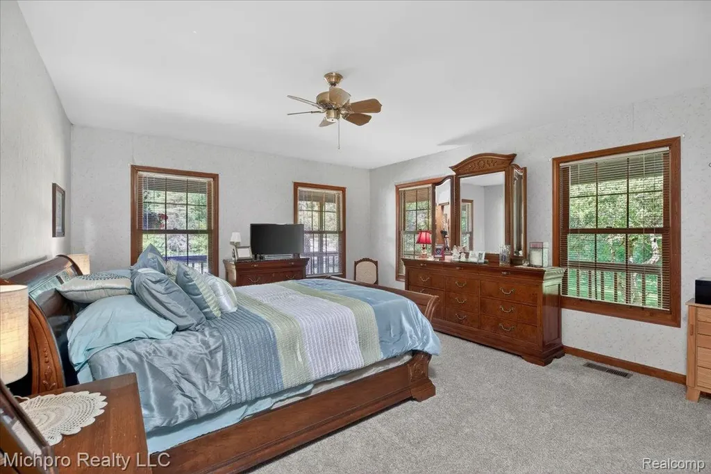 670 Green Creek Lane Brandon Charter Township MI 48371