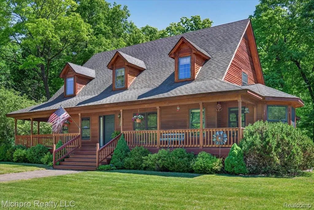 670 Green Creek Lane Brandon Charter Township MI 48371