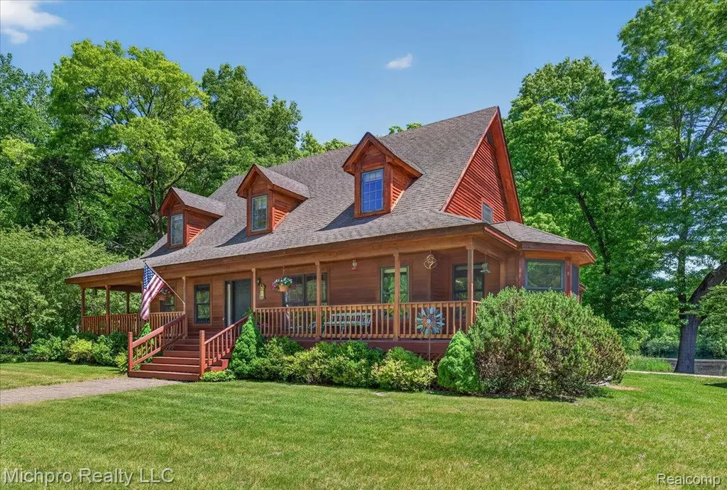 670 Green Creek Lane Brandon Charter Township MI 48371
