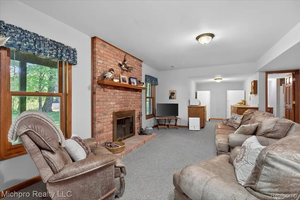 670 Green Creek Lane Brandon Charter Township MI 48371