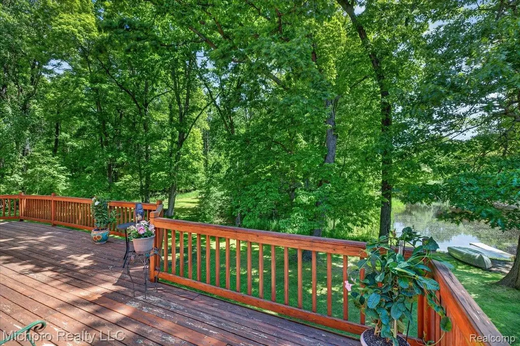 670 Green Creek Lane Brandon Charter Township MI 48371