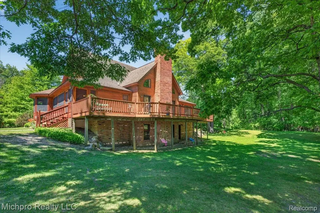 670 Green Creek Lane Brandon Charter Township MI 48371