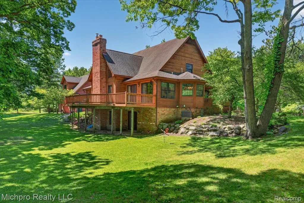 670 Green Creek Lane Brandon Charter Township MI 48371
