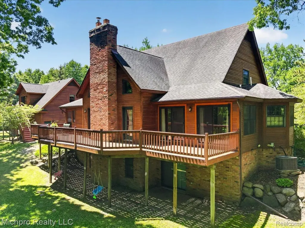 670 Green Creek Lane Brandon Charter Township MI 48371