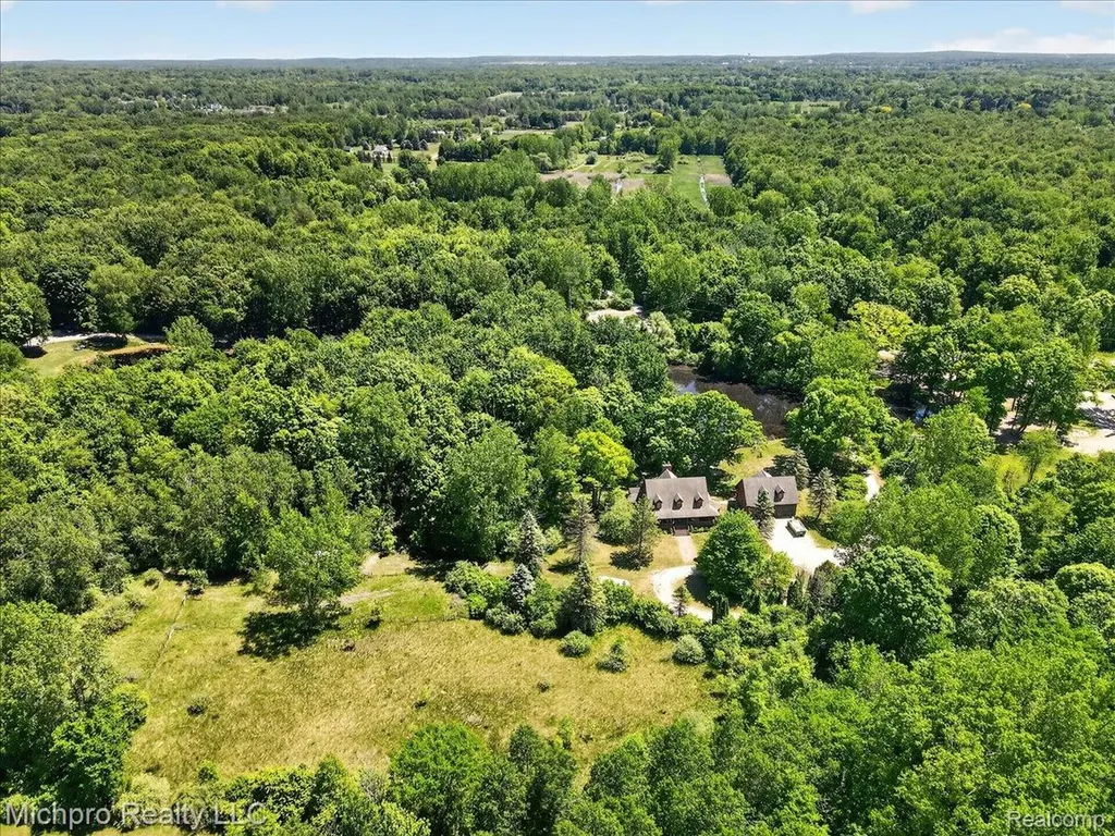 670 Green Creek Lane Brandon Charter Township MI 48371