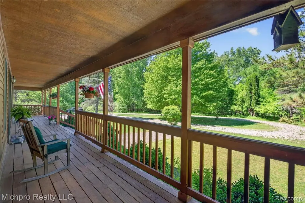 670 Green Creek Lane Brandon Charter Township MI 48371