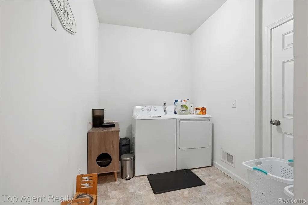 58286 Salt River Court New Haven Village MI 48048