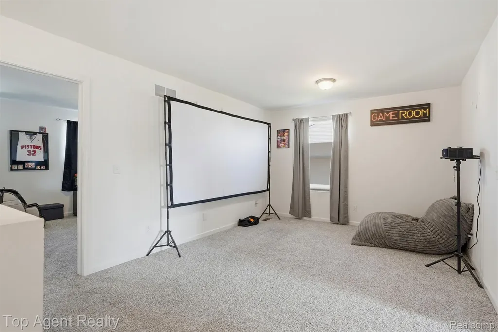 58286 Salt River Court New Haven Village MI 48048
