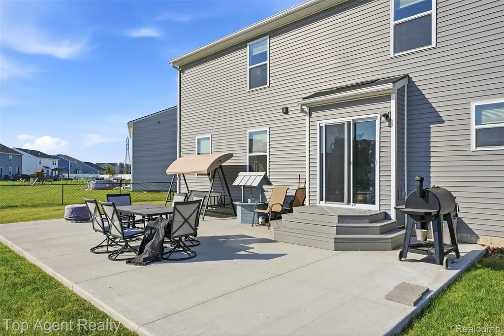 58286 Salt River Court New Haven Village MI 48048