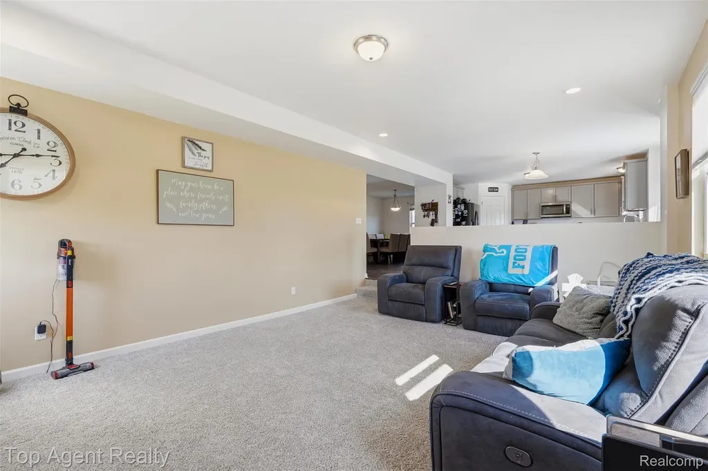 58286 Salt River Court New Haven Village MI 48048