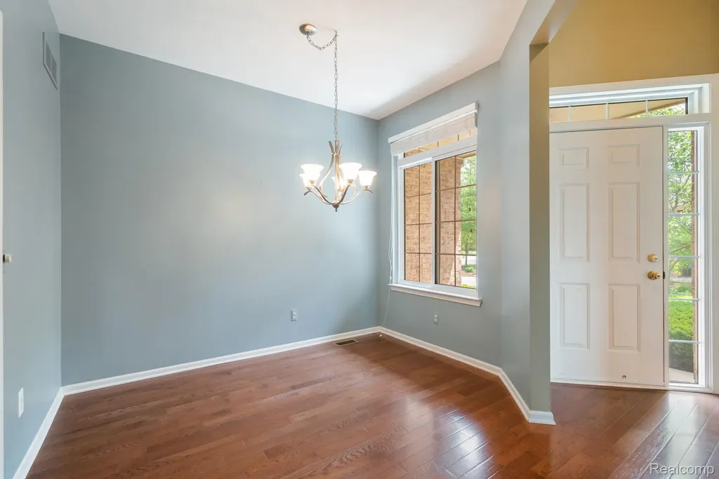 40658 Saint Louis Drive Clinton Charter Township MI 48038