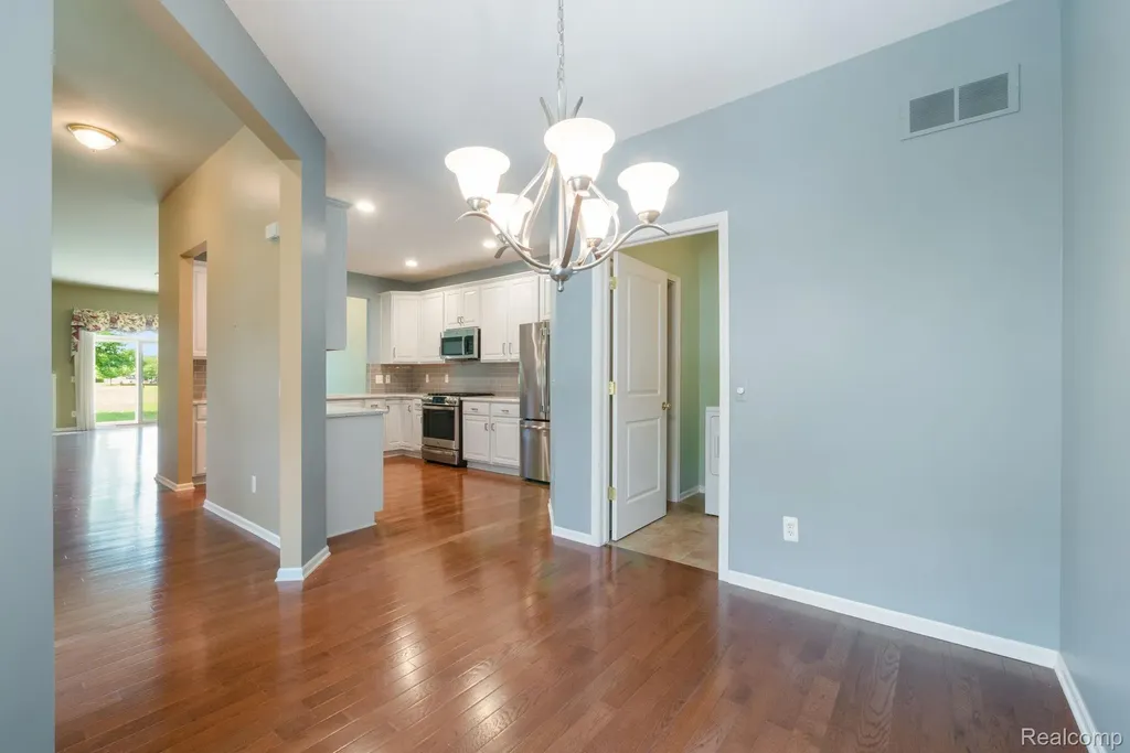 40658 Saint Louis Drive Clinton Charter Township MI 48038