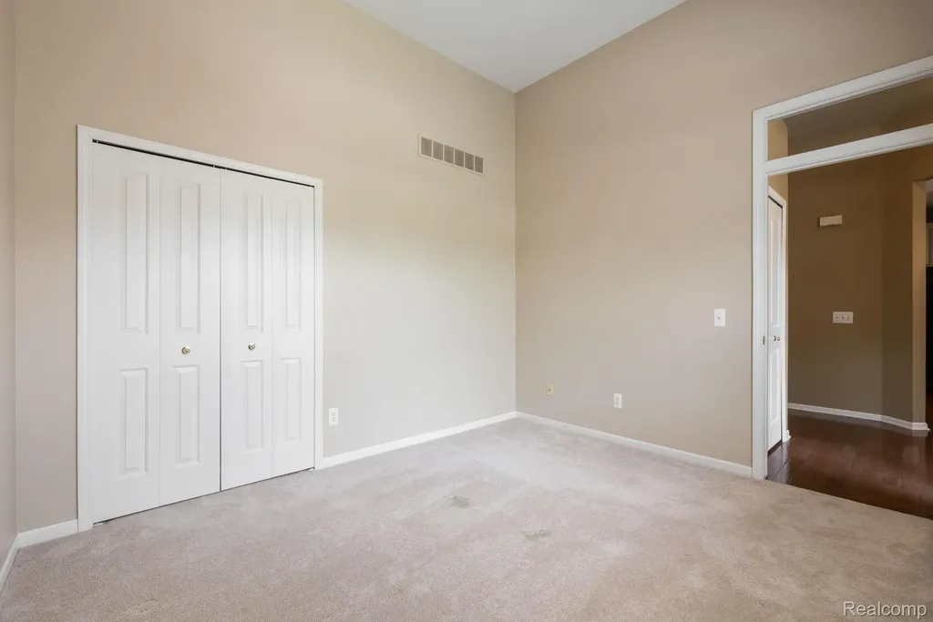 40658 Saint Louis Drive Clinton Charter Township MI 48038
