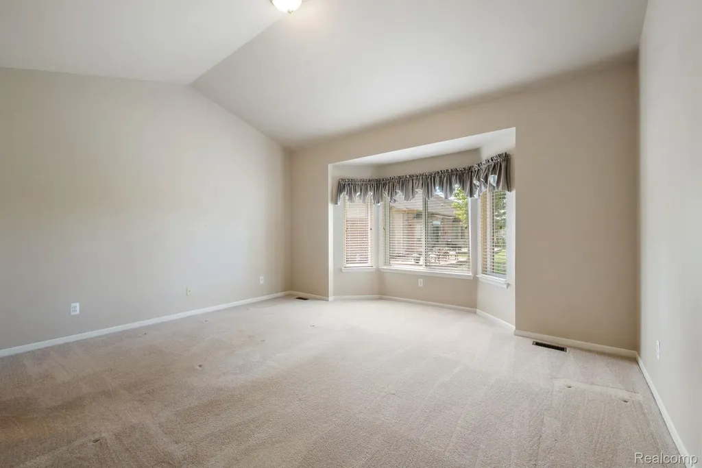 40658 Saint Louis Drive Clinton Charter Township MI 48038