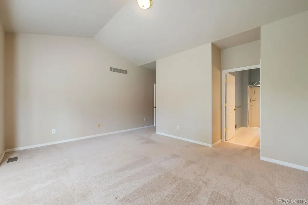40658 Saint Louis Drive Clinton Charter Township MI 48038