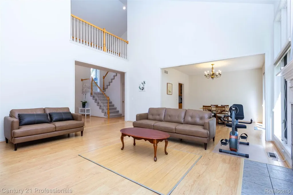 29401 Windmill Court Farmington Hills City MI 48334