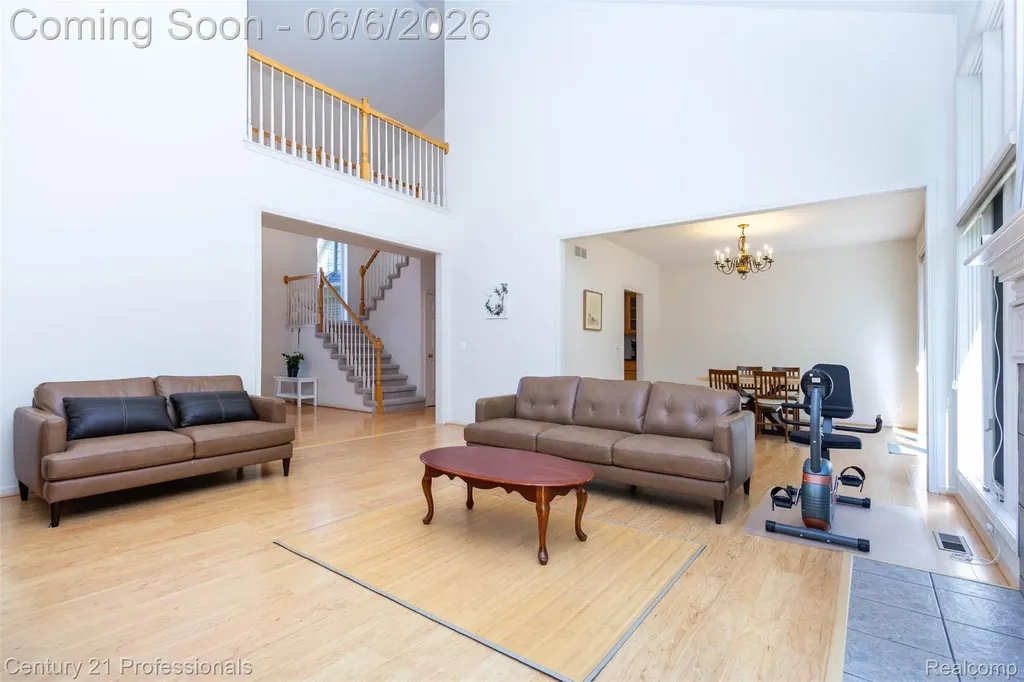 29401 Windmill Court Farmington Hills City MI 48334