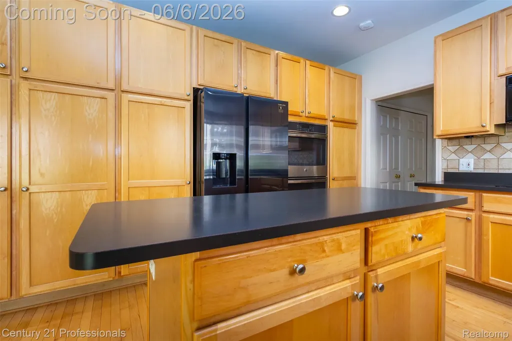 29401 Windmill Court Farmington Hills City MI 48334
