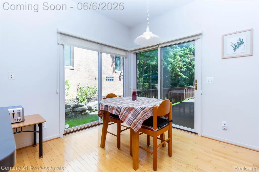 29401 Windmill Court Farmington Hills City MI 48334