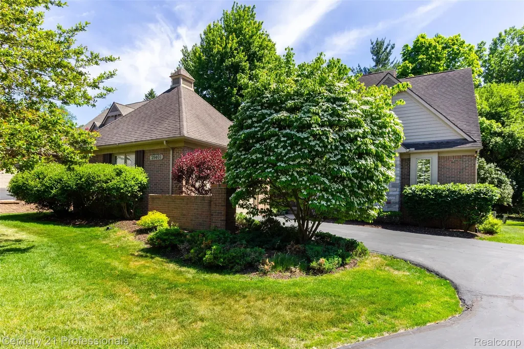 29401 Windmill Court Farmington Hills City MI 48334