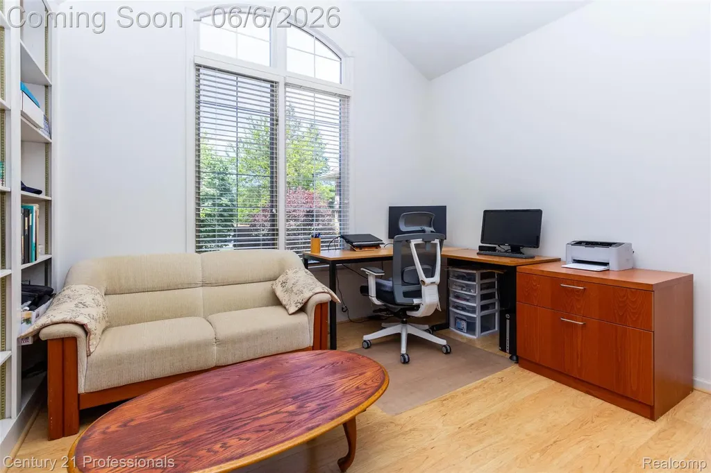 29401 Windmill Court Farmington Hills City MI 48334