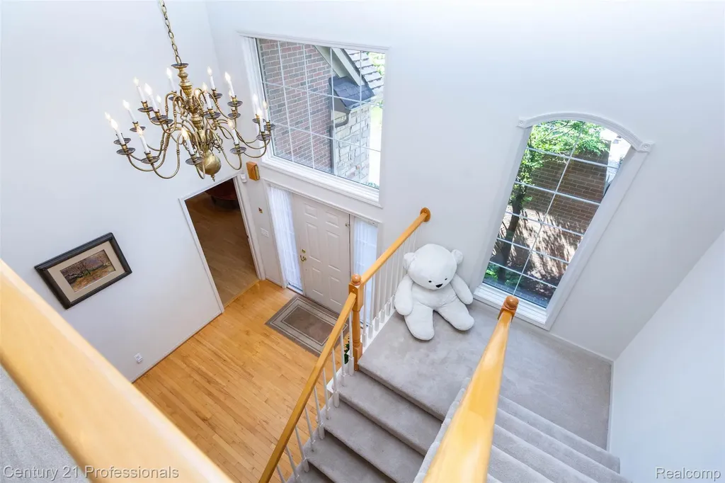 29401 Windmill Court Farmington Hills City MI 48334