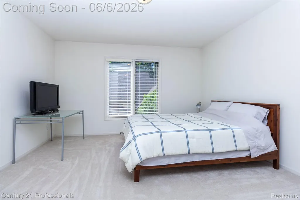 29401 Windmill Court Farmington Hills City MI 48334