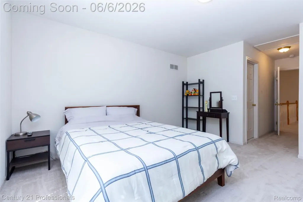 29401 Windmill Court Farmington Hills City MI 48334