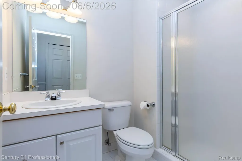 29401 Windmill Court Farmington Hills City MI 48334