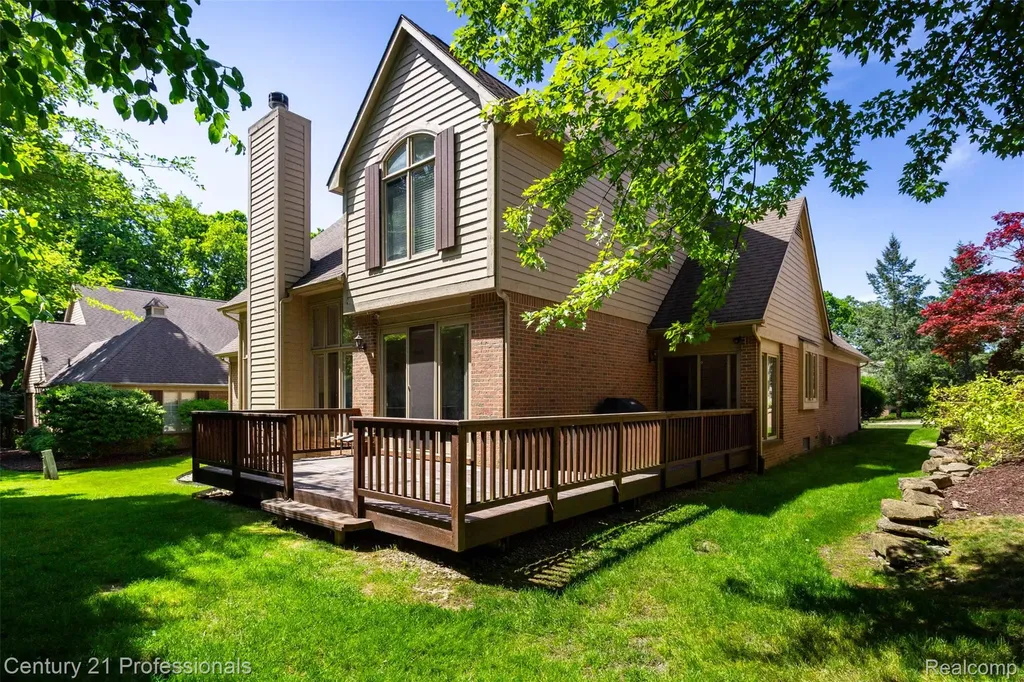 29401 Windmill Court Farmington Hills City MI 48334