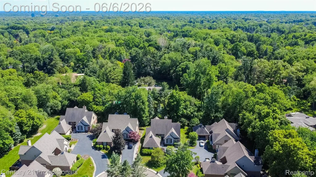 29401 Windmill Court Farmington Hills City MI 48334