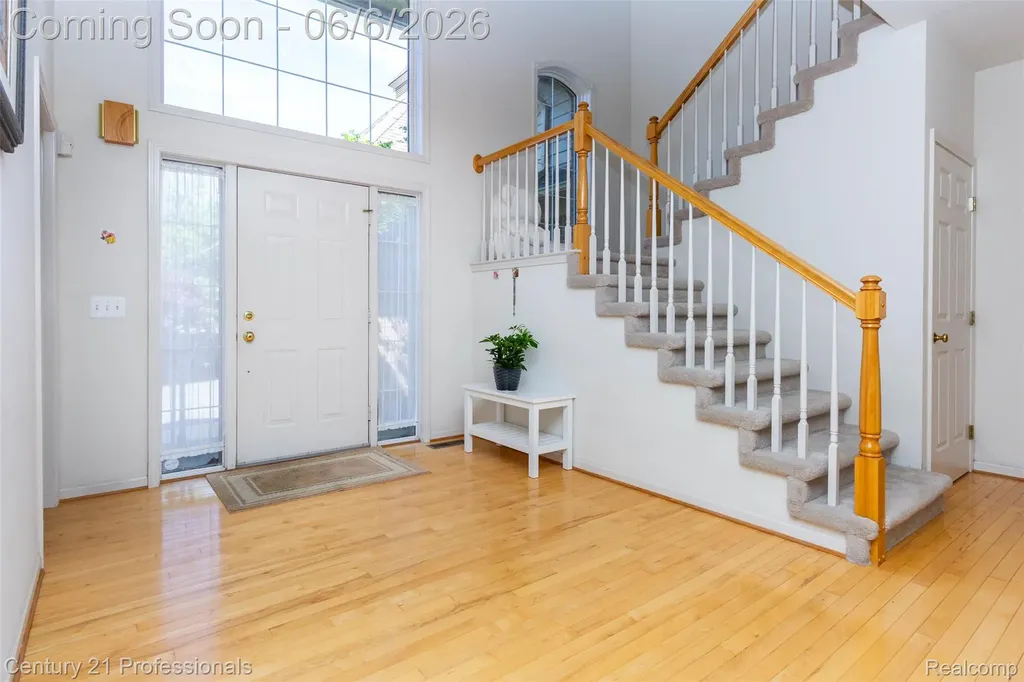 29401 Windmill Court Farmington Hills City MI 48334