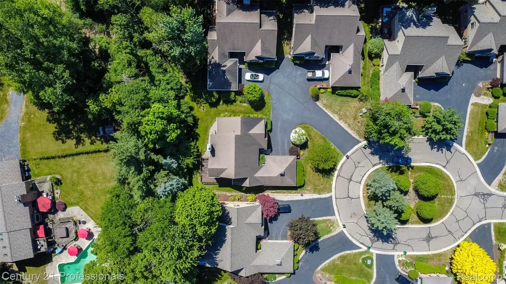 29401 Windmill Court Farmington Hills City MI 48334